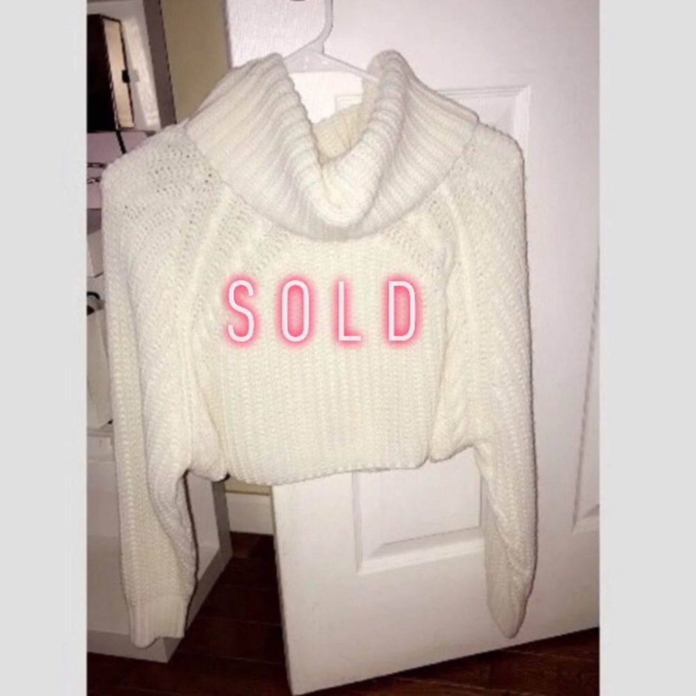 🚫S O L D      Knitted crop sweater
